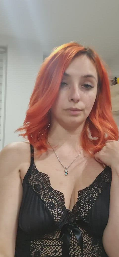 You left something at home when you ran off to work this morning babe. (F32) - free porn video