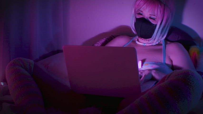 Cute girl (me) getting breed by alien dick (wait for it) - free porn video