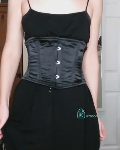 Have you ever tried goth pussy before? - free porn video
