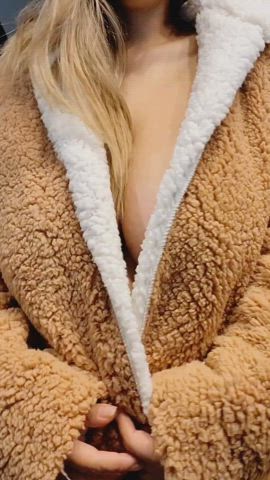 Want you buried in there with them 😉😋 - free porn video