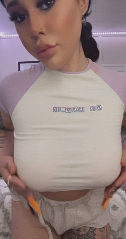 Did my big titties stop you from scrolling? 😈 - free porn video