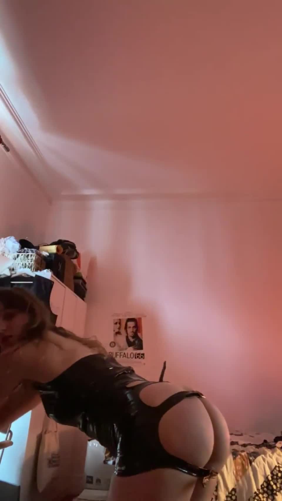 Fuck me hard and don’t pull out please 🙏🥺 - free porn video