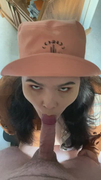Finished onto my face 😋 - free porn video