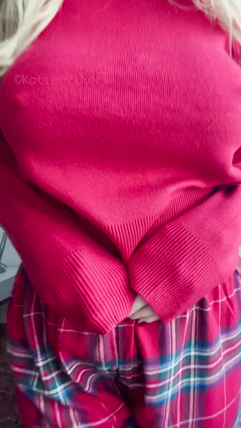 Can't even hide my G cups with an oversized sweater... 🥲 - free porn video