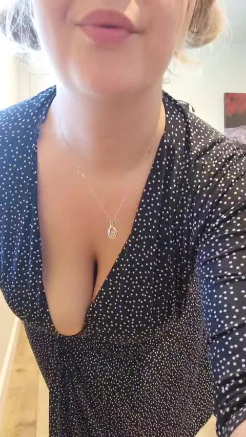 I took the liberty to skip panties today. Hope you don't mind 😏 - free porn video