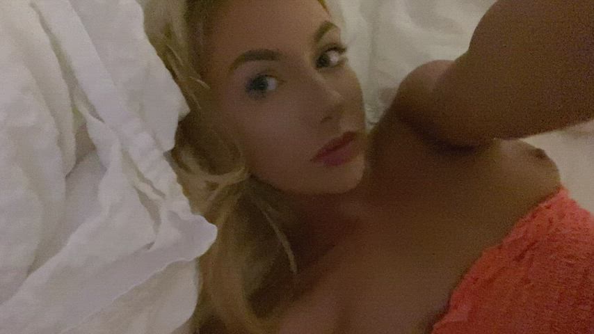 Wanna come here and cum on me? 🥰 - free porn video