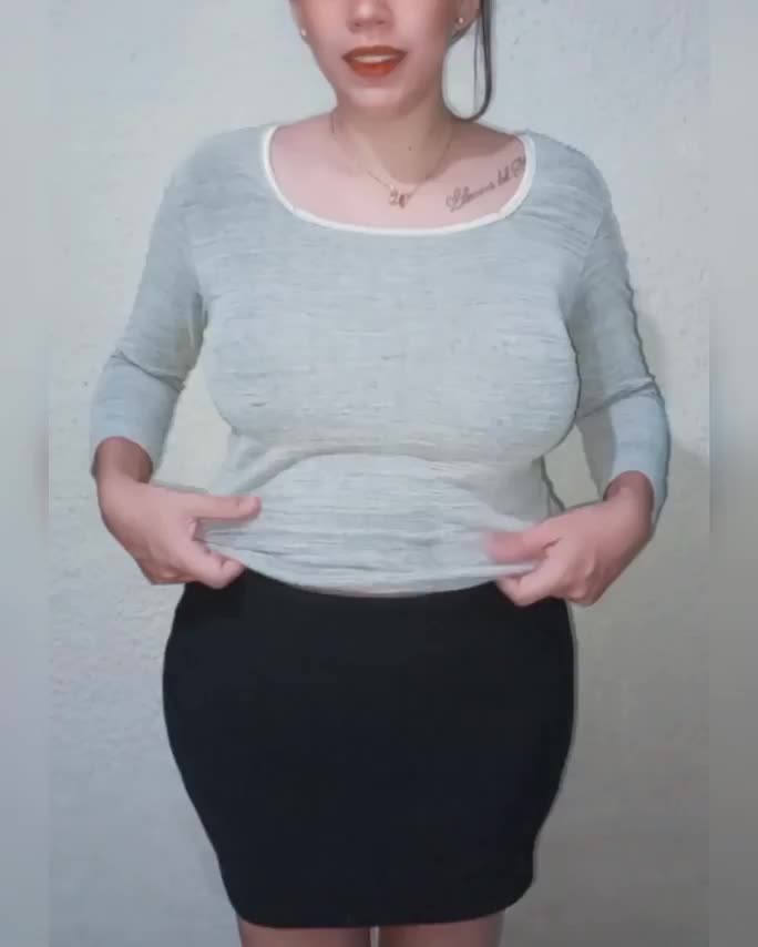 I want a Kiss in my tits - free porn video