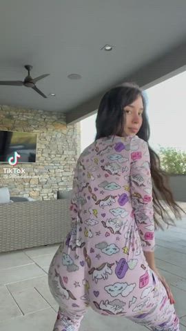 BANG - A TIKTOK PMV. Heres preview of my first PMV. I’ve spent less than 30 minutes on it so far 😳 who wanna see more? - free porn video