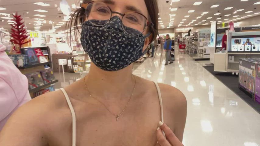 In my free time I like to hunt horny married dads at the store [GIF] - free porn video