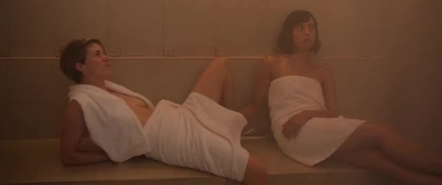 Aubrey Plaza lending Alice Wetterlund a hand - free porn video