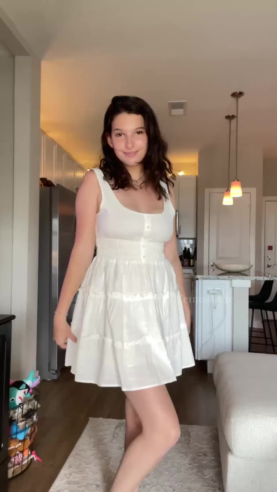 Put some more white stuff on my body... - free porn video