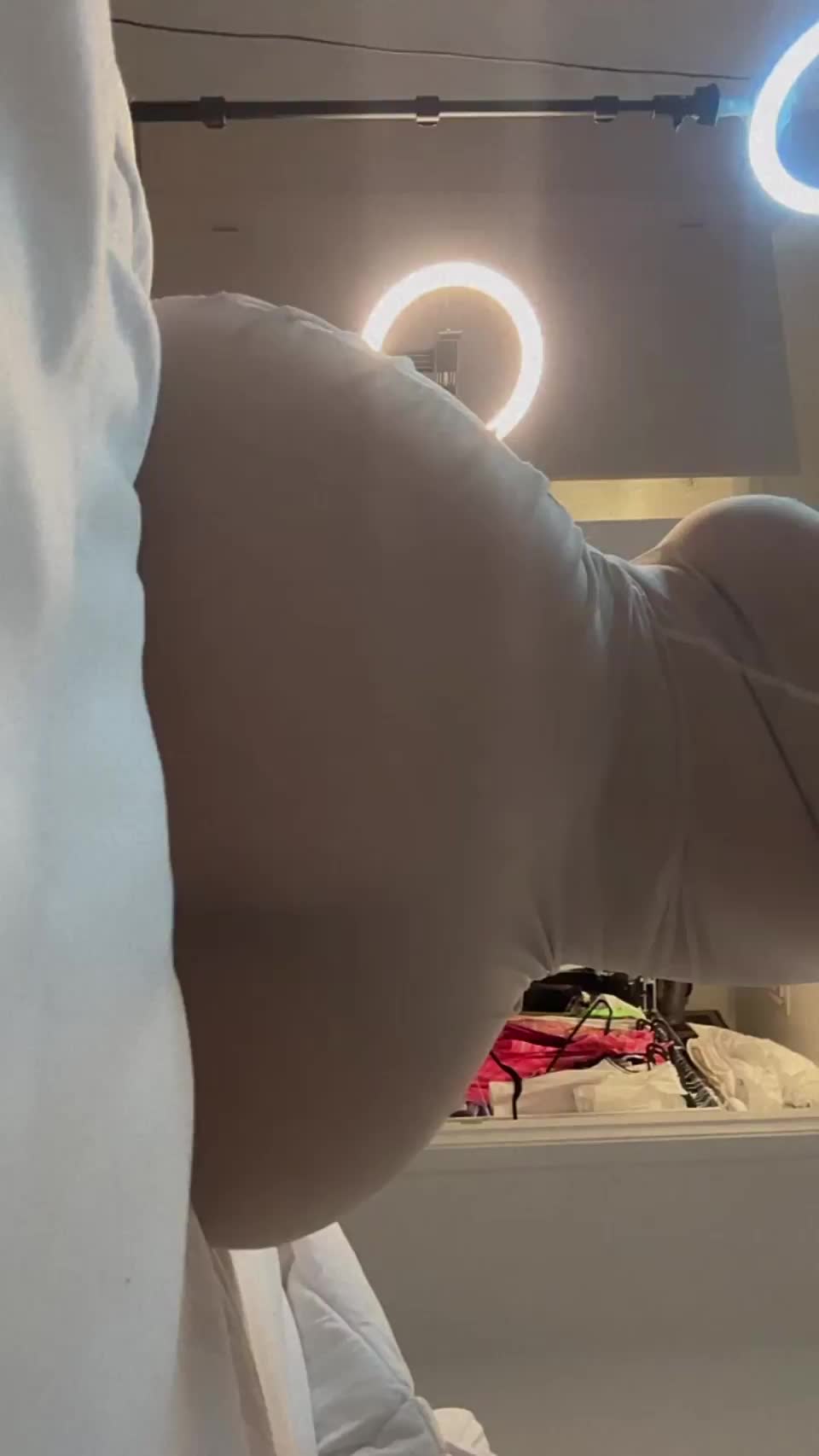 Phat ass ready for hard fuck! - free porn video