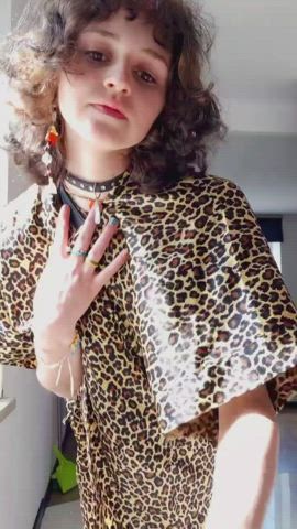 How do you find the view under my bathrobe? - free porn video