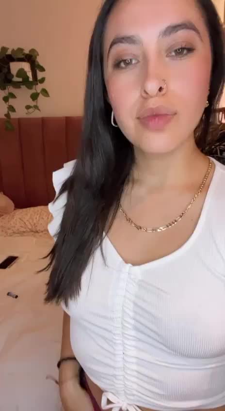 I looooove my booty 🍑🍑 - free porn video