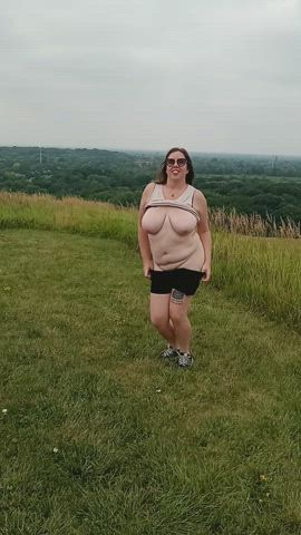 Bouncing away! - free porn video