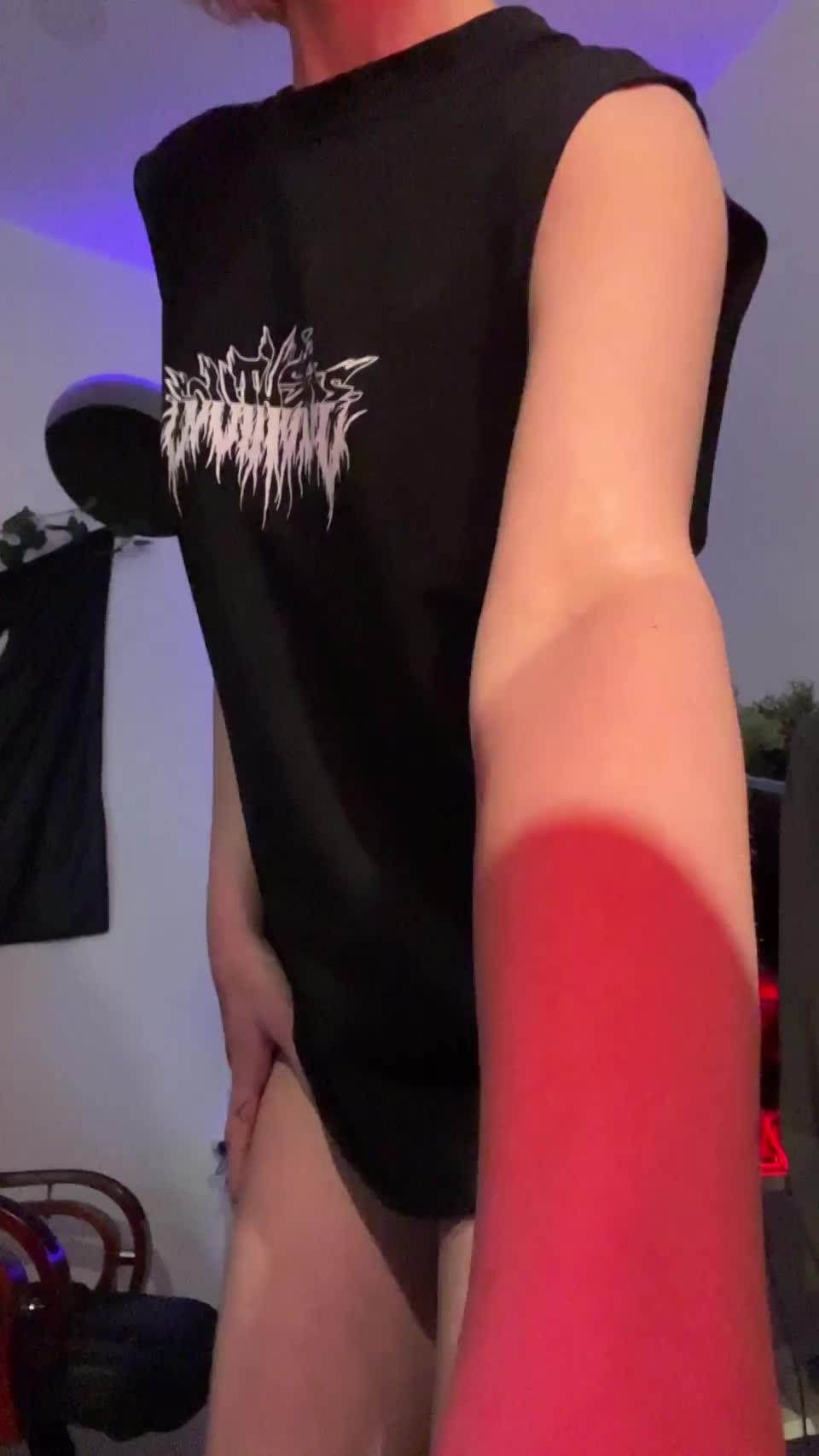 Your daughter’s best friend sends you this, whats your next move? 20F - free porn video
