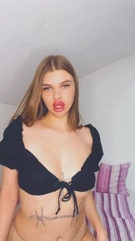 Does this lipstick suit me? - free porn video