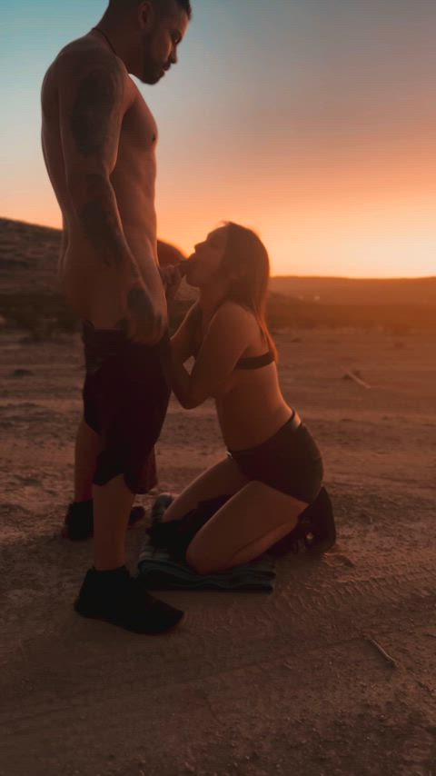 Blowjob in the sunset - free porn video