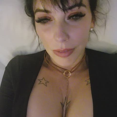 Do you like my Mom-bod? - free porn video