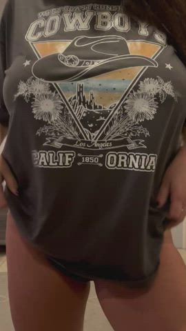 Goodnight titty flash before bed - free porn video