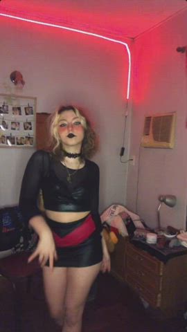 What better place to blow your load? - free porn video