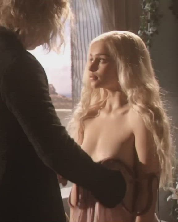 Emilia Clarke compilation - free porn video
