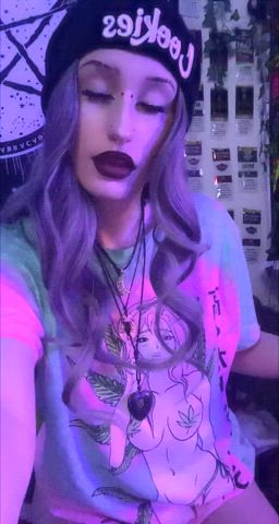 Would you smoke with me while we goon? - free porn video
