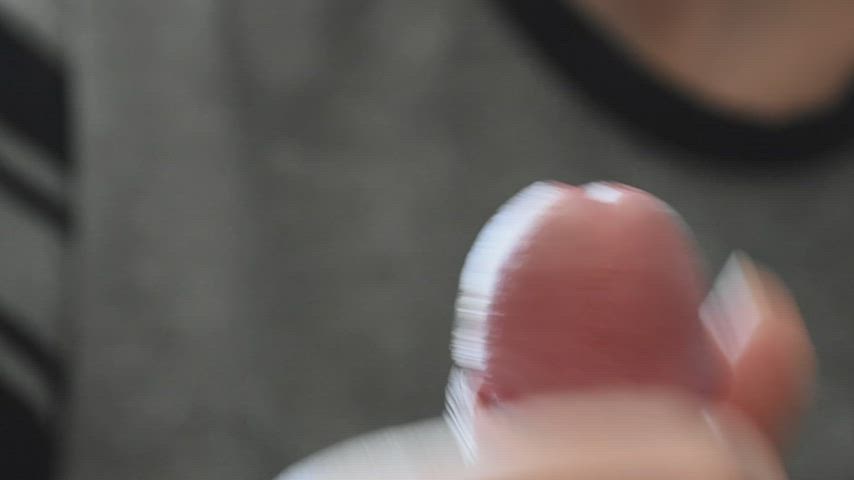 Extracting a big load - free porn video