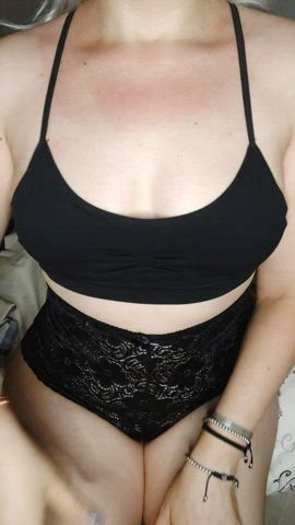 Can you cum on my tits please? - free porn video
