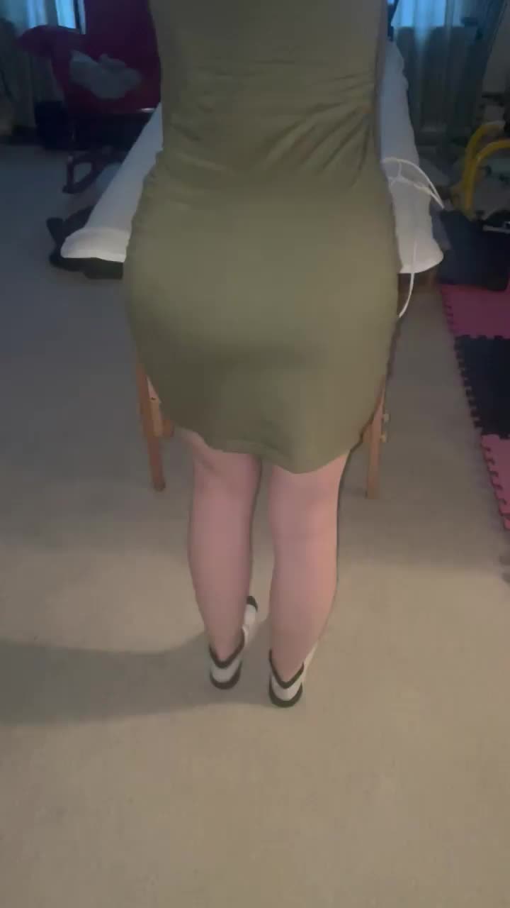 Shoot looks like I forgot my panties again - free porn video