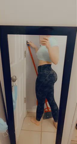 Stacked in more ways than 1 - free porn video