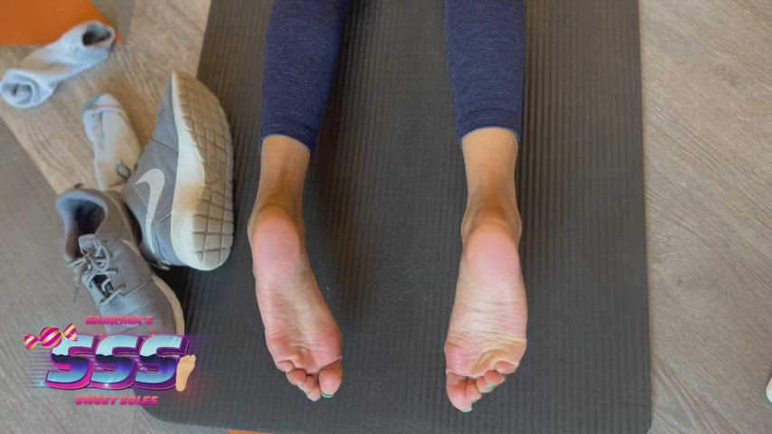 LOVE Getting my Gym Soles CUMBLASTED 😍😍😋 - free porn video