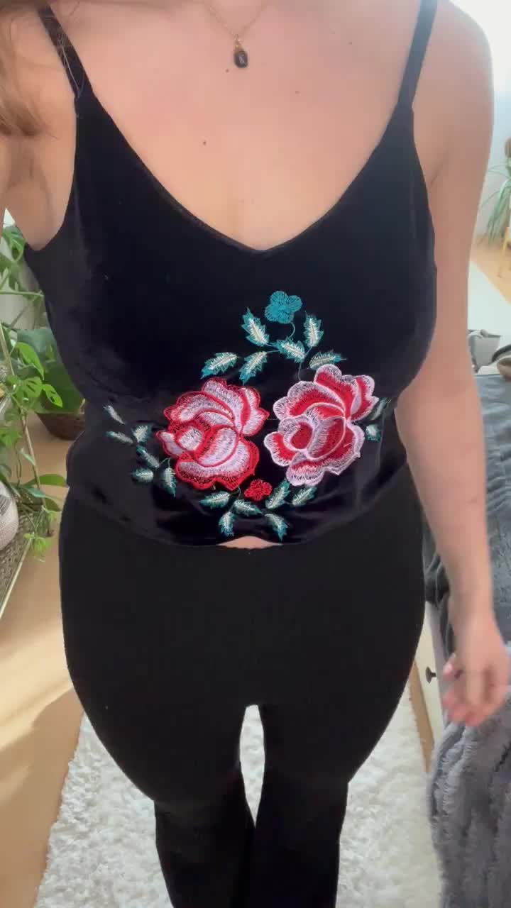 I need your head between my boobs…. - free porn video