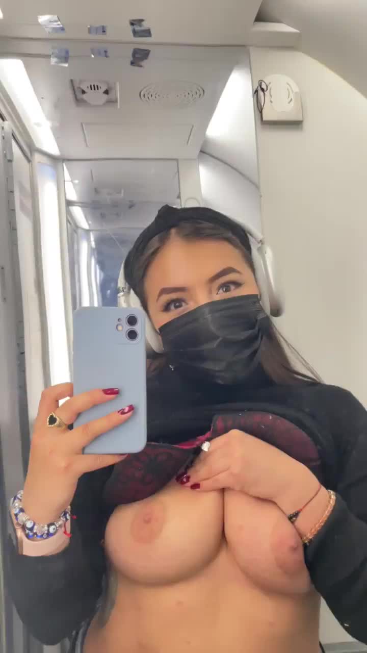 It gets boring after a 5 hour flight, find me in my 20A seat and creampie me in the plane bathroom 😮‍💨 - free porn video