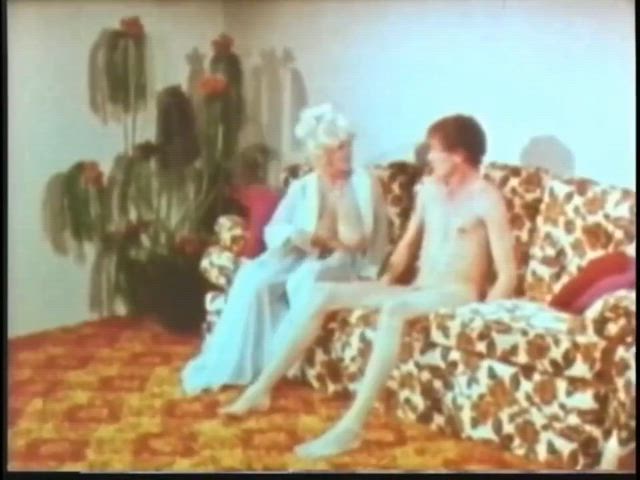 VERY RARE-Vintage Candy Samples Step Mom (Enable audio on redgifs player) - free porn video