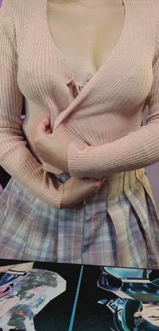 Do you like my perky nipples? - free porn video