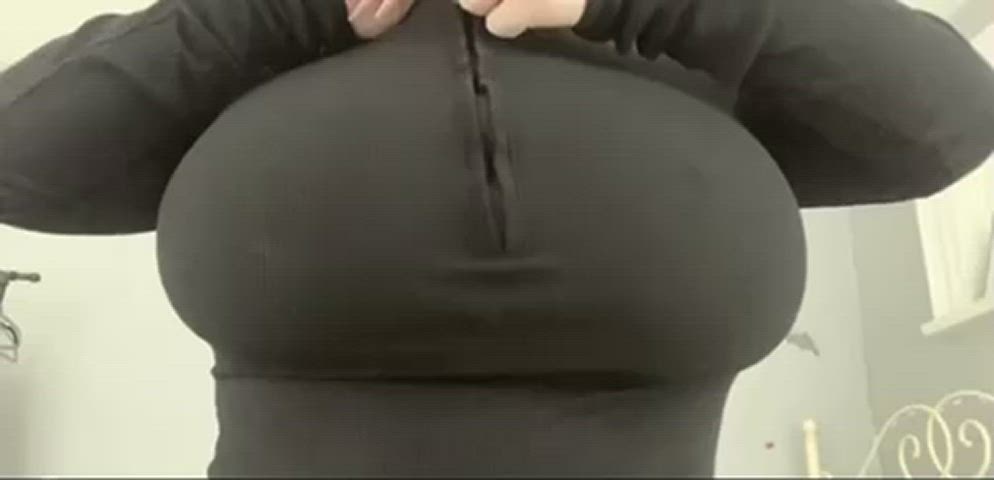 Massive naturals OC - free porn video