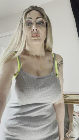 Do you like a good MILF stripping? - free porn video