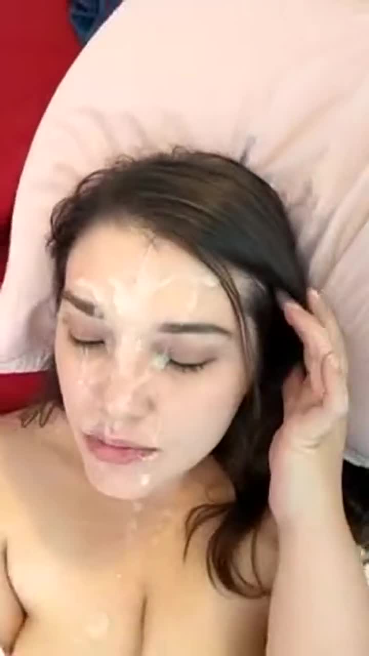 Milking his dick on her face - free porn video