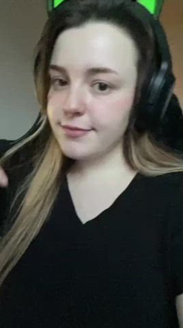 I can offer you big boobs and a prettyish face :p - free porn video