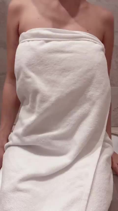 Watch out! Big mommy milkers under my towel - free porn video
