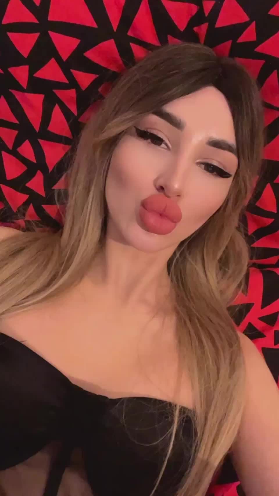 I heard that men don't actually like bimbos - free porn video