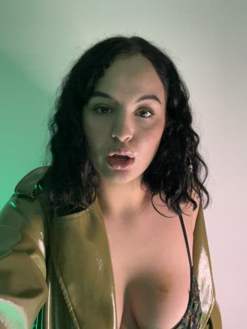 are my 19yo watermelons big enought for a good titty fuck daddy - free porn video
