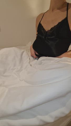 need your loads on my titties - free porn video