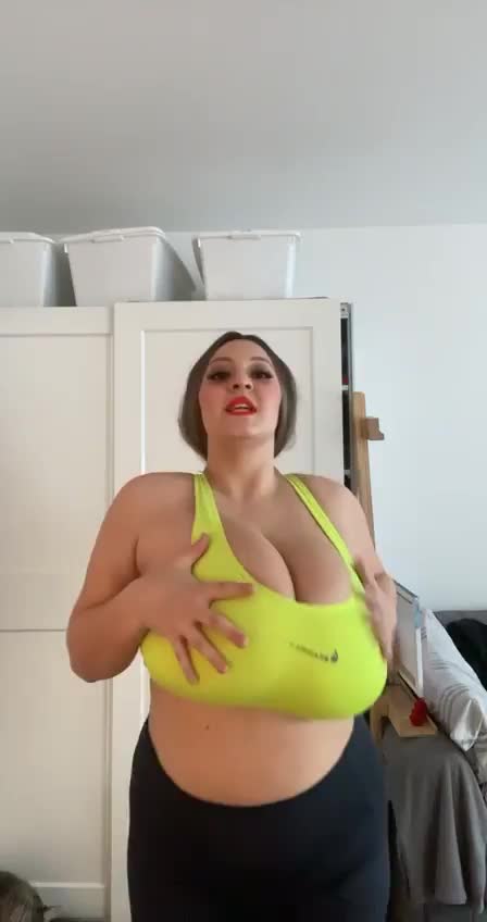 Dad genes made my boobs big and jiggly - free porn video