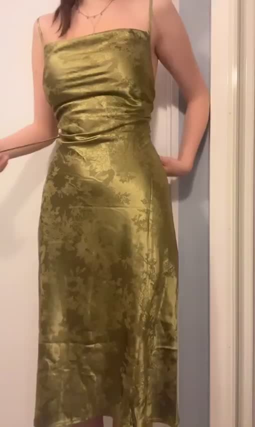 In the restaurant bathroom - free porn video
