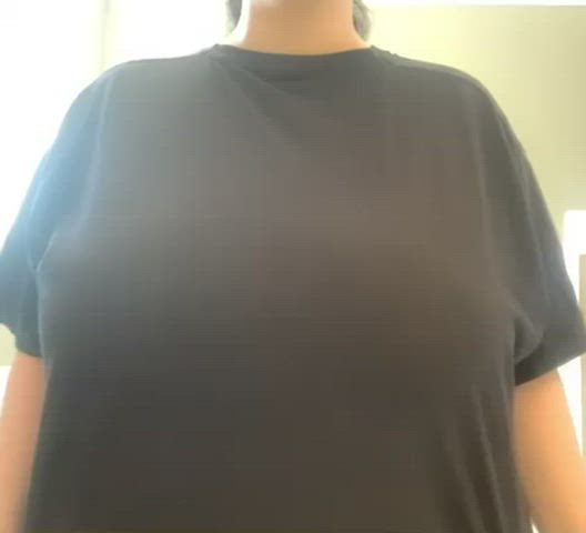 I love surprising people with my big boobs OC - free porn video
