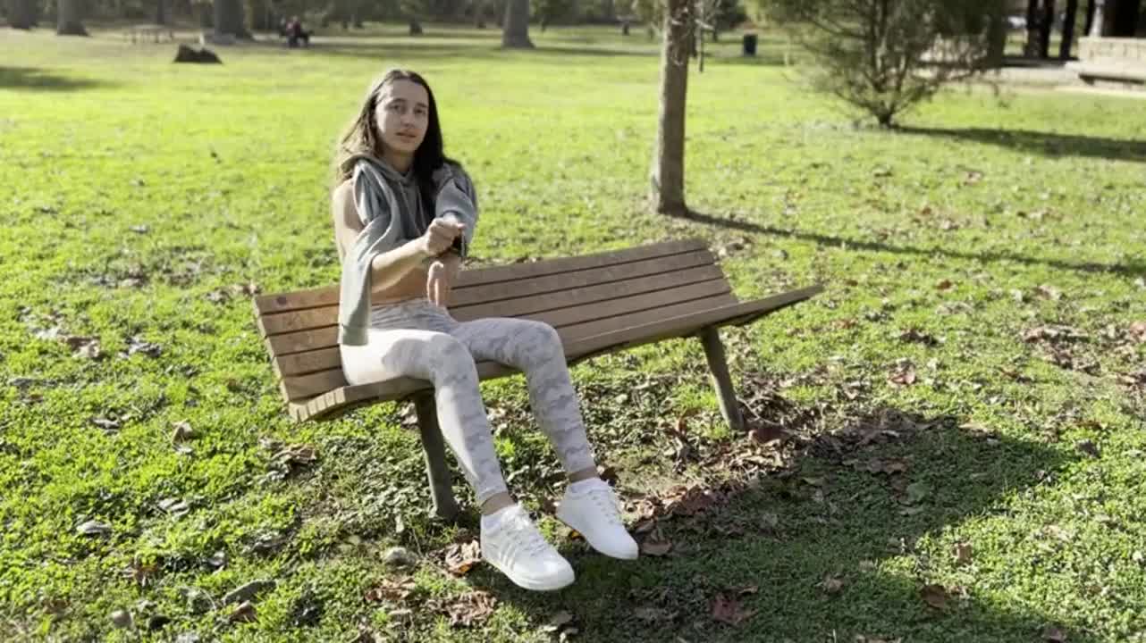 Today I can sunbathe topless in the park [gif] - free porn video