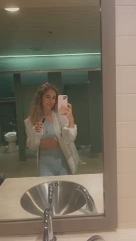 I love smoking before a movie…it gets me really horny ;) [GIF] - free porn video