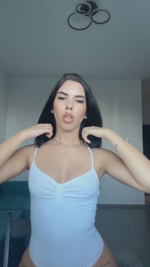 I am just 22 yo, but I bet you won't last more than 2 minutes with me! - free porn video